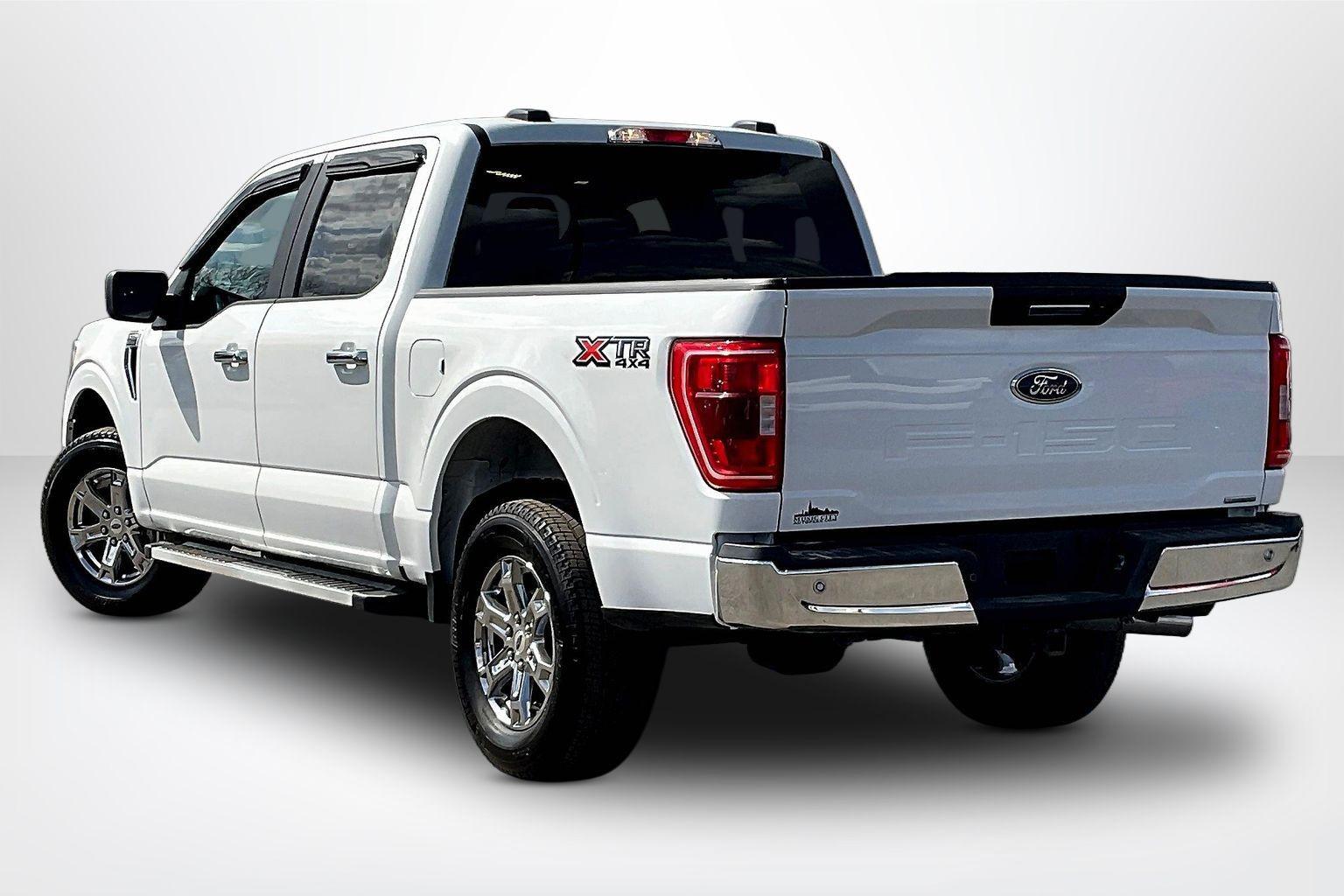 View vehicle photo 5