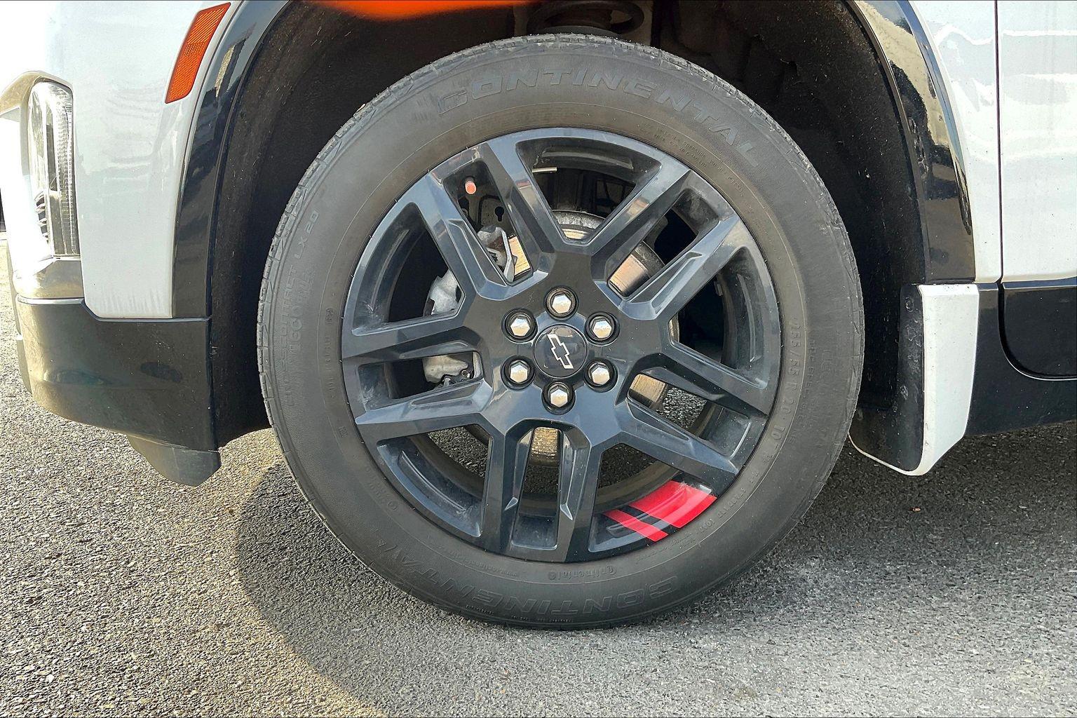 View vehicle photo 2