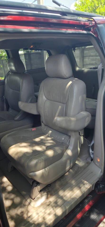 2005 Toyota Sienna XLE Limited