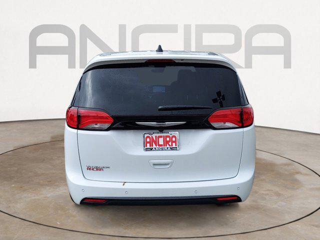 2026 Chrysler Voyager LX