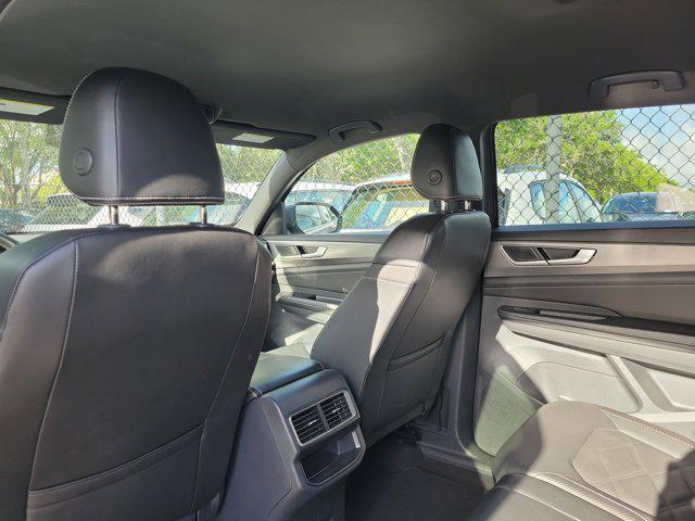 2024 Volkswagen Atlas Cross Sport 2.0T SE