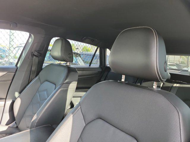 2024 Volkswagen Atlas Cross Sport 2.0T SE