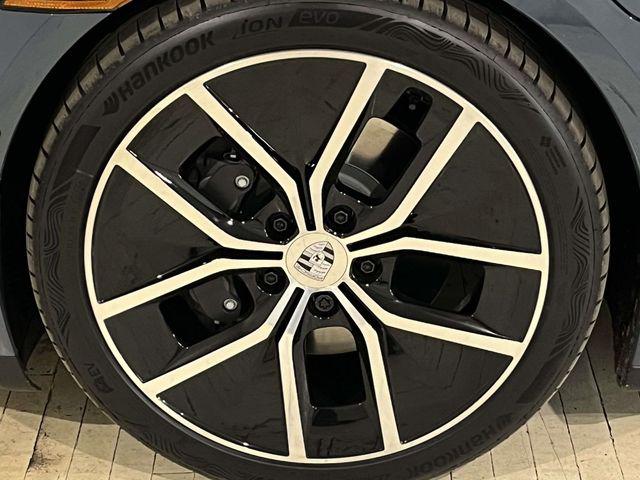 2026 Porsche Taycan 4