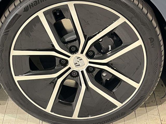 2026 Porsche Taycan 4