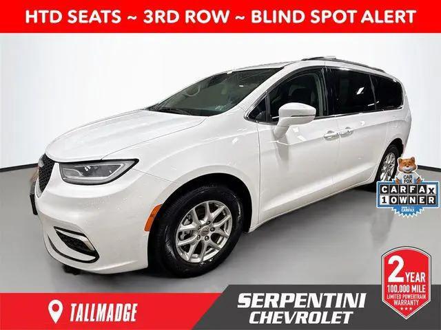 2022 Chrysler Pacifica Touring L for sale in Tallmadge, OH