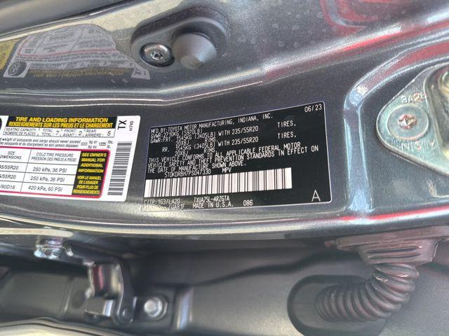 2023 Toyota Highlander Platinum