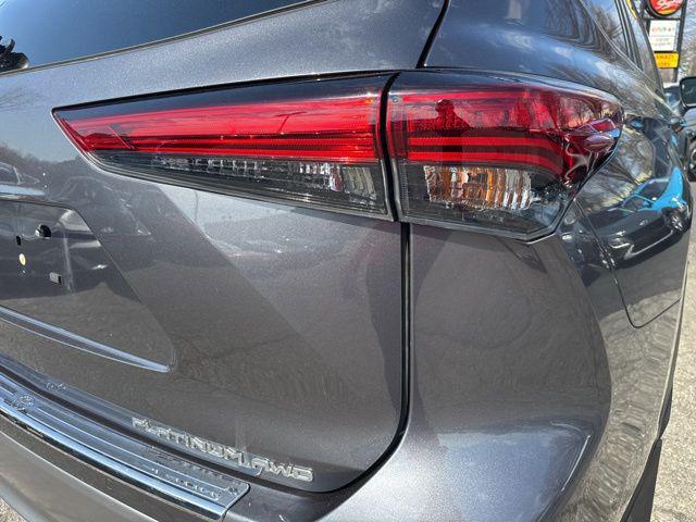 2023 Toyota Highlander Platinum