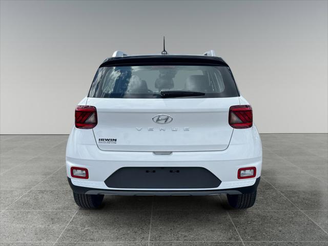 2026 Hyundai Venue SEL w/Two-Tone Roof