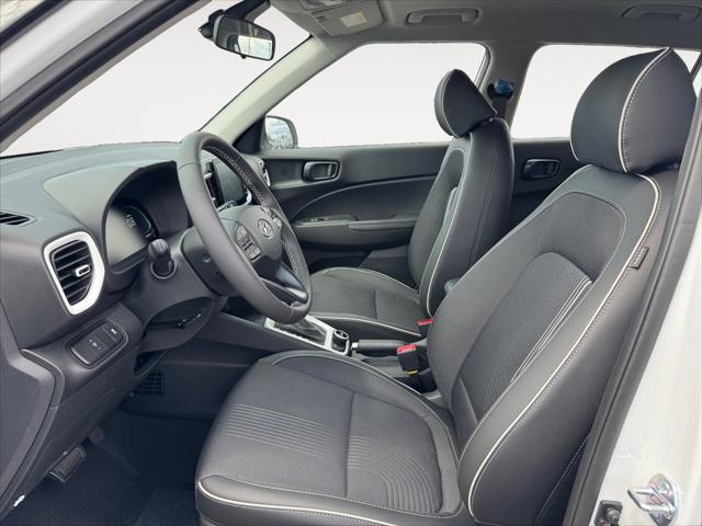 2026 Hyundai Venue SEL w/Two-Tone Roof
