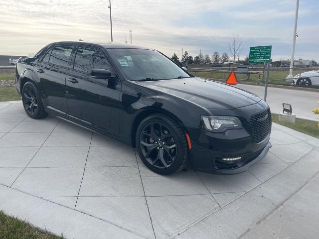 2022 Chrysler 300 Touring L