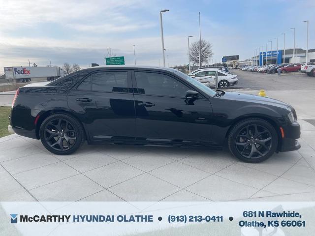 2022 Chrysler 300 Touring L