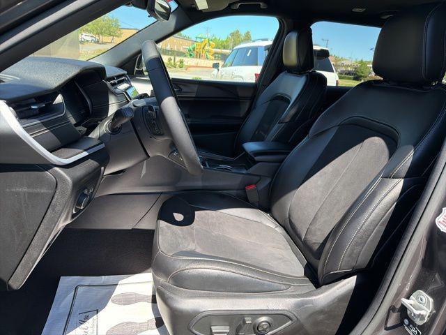 2024 Jeep Grand Cherokee L Altitude 4x4