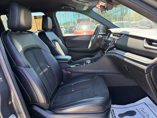 2024 Jeep Grand Cherokee L Altitude 4x4