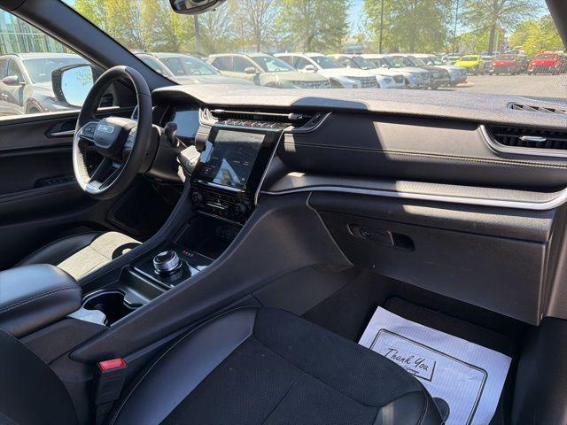 2024 Jeep Grand Cherokee L Altitude 4x4