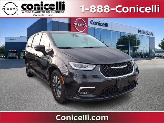 2023 Chrysler Pacifica Hybrid Touring L for sale in Conshohocken, PA