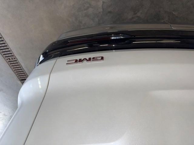 2025 GMC Acadia AWD Denali
