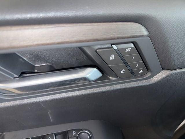 2025 GMC Acadia AWD Denali