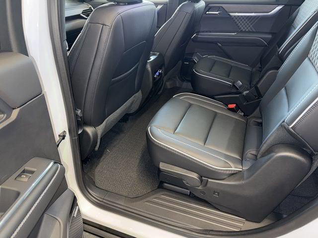 2025 GMC Acadia AWD Denali