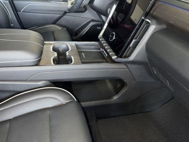 2025 GMC Acadia AWD Denali