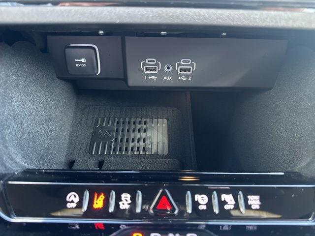 2026 Jeep Grand Wagoneer Upland 4x4