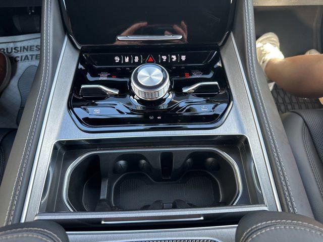 2026 Jeep Grand Wagoneer Upland 4x4