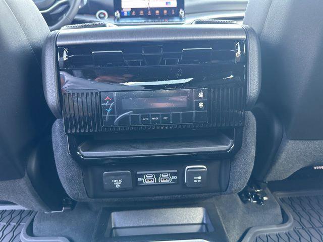 2026 Jeep Grand Wagoneer Upland 4x4