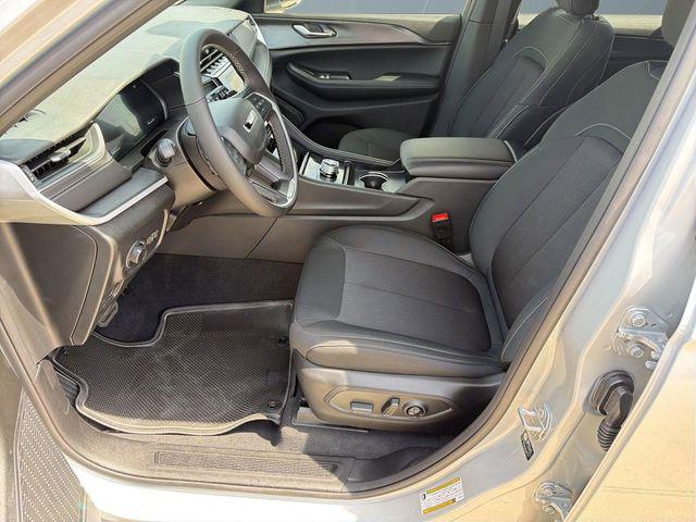 2026 Jeep Grand Cherokee L Altitude 4x4