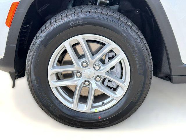 2026 Jeep Grand Cherokee L Altitude 4x4