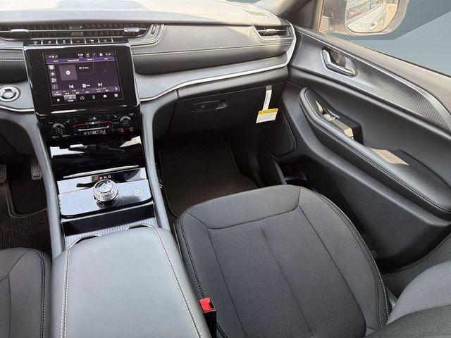 2026 Jeep Grand Cherokee L Altitude 4x4