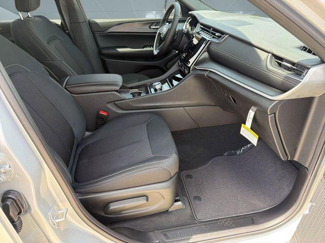 2026 Jeep Grand Cherokee L Altitude 4x4