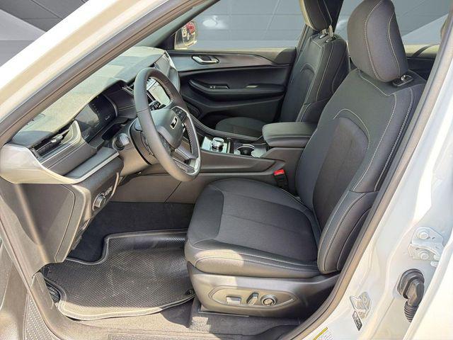 2026 Jeep Grand Cherokee L Altitude 4x4