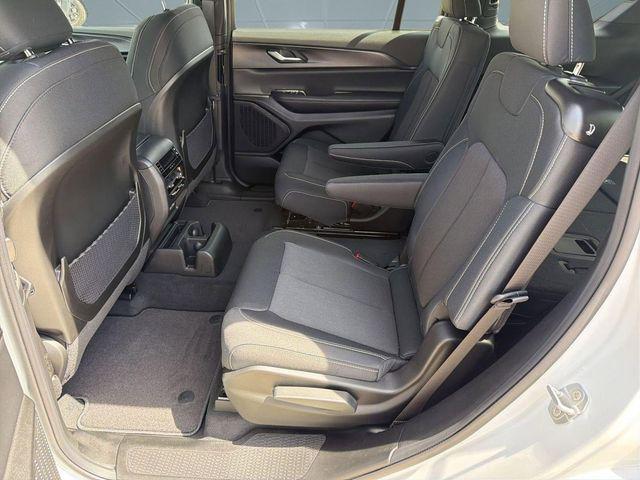 2026 Jeep Grand Cherokee L Altitude 4x4