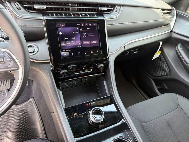 2026 Jeep Grand Cherokee L Altitude 4x4
