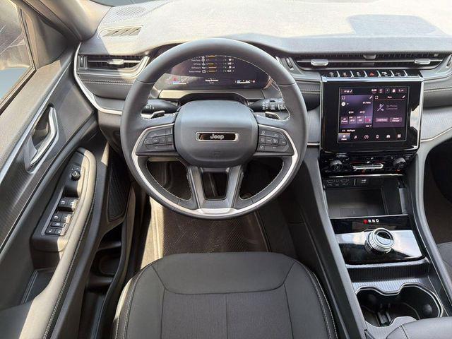 2026 Jeep Grand Cherokee L Altitude 4x4