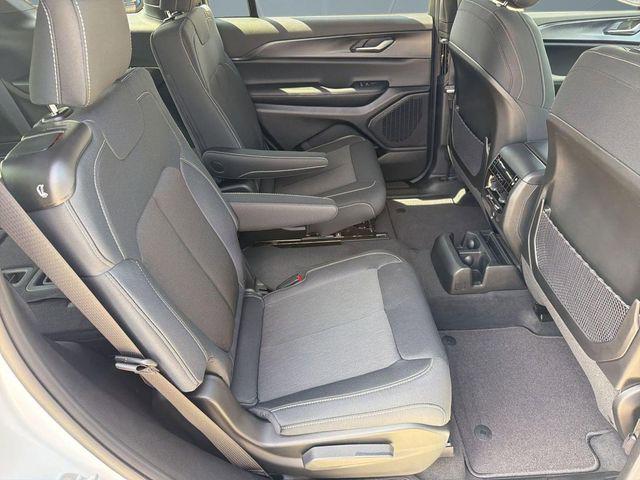 2026 Jeep Grand Cherokee L Altitude 4x4