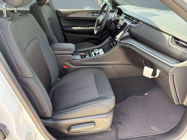 2026 Jeep Grand Cherokee L Altitude 4x4