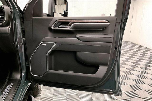 2025 Chevrolet Silverado 2500HD 4WD Crew Cab Standard Bed LTZ