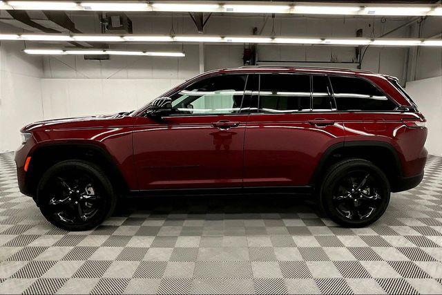2025 Jeep Grand Cherokee Altitude X 4x4