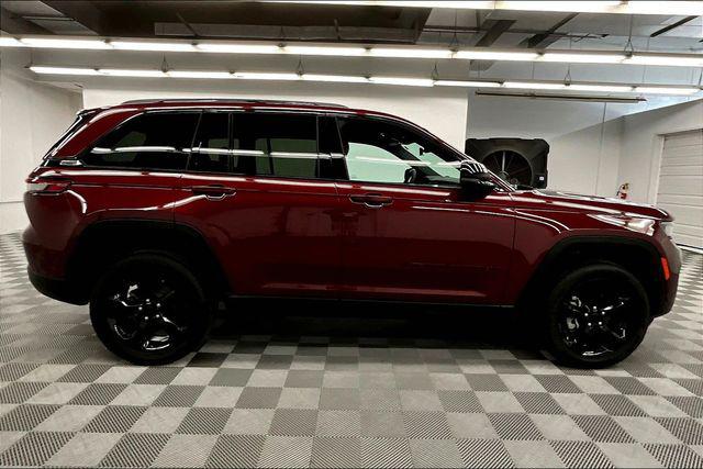 2025 Jeep Grand Cherokee Altitude X 4x4