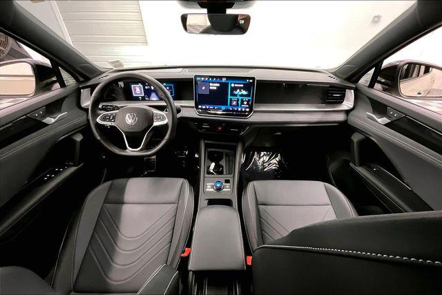 2025 Volkswagen Tiguan 2.0T SE R-Line Black