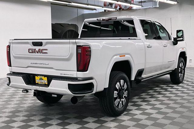 2024 GMC Sierra 3500HD 4WD Crew Cab Standard Bed Denali