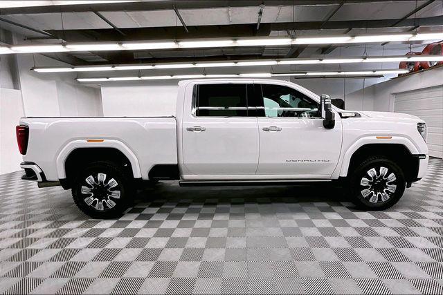 2024 GMC Sierra 3500HD 4WD Crew Cab Standard Bed Denali