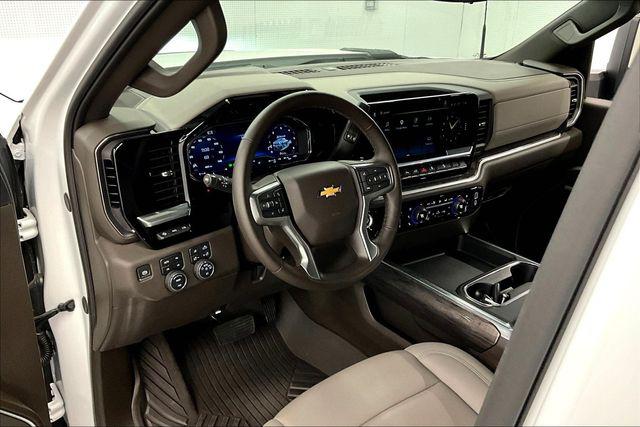 2025 Chevrolet Silverado 2500HD 4WD Crew Cab Standard Bed LTZ