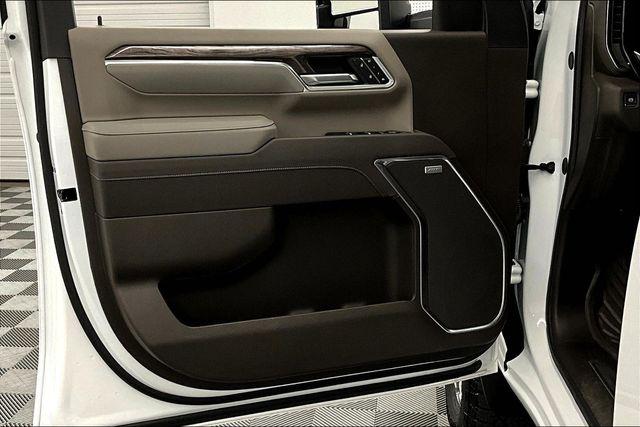 2025 Chevrolet Silverado 2500HD 4WD Crew Cab Standard Bed LTZ