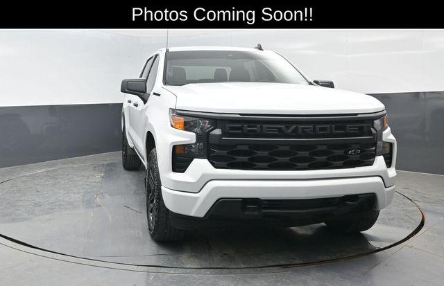 2022 Chevrolet Silverado 1500 4WD Crew Cab Short Bed Custom