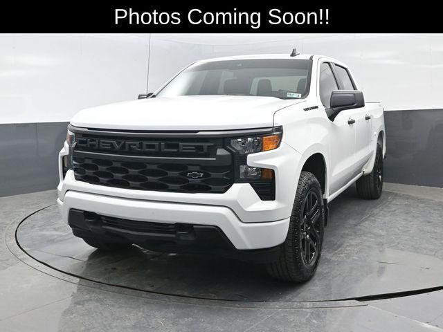 2022 Chevrolet Silverado 1500 4WD Crew Cab Short Bed Custom