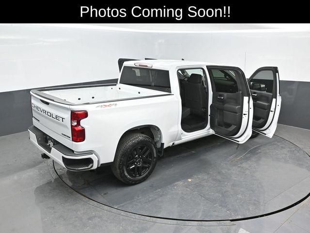 2022 Chevrolet Silverado 1500 4WD Crew Cab Short Bed Custom