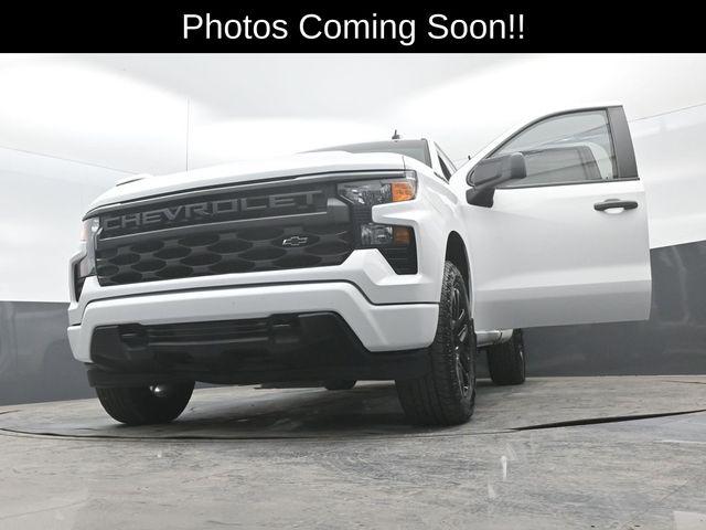 2022 Chevrolet Silverado 1500 4WD Crew Cab Short Bed Custom