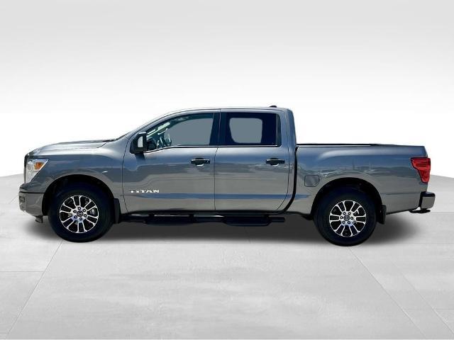 2024 Nissan Titan Crew Cab SV 4x2