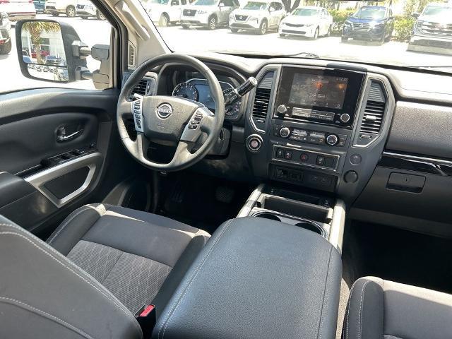2024 Nissan Titan Crew Cab SV 4x2